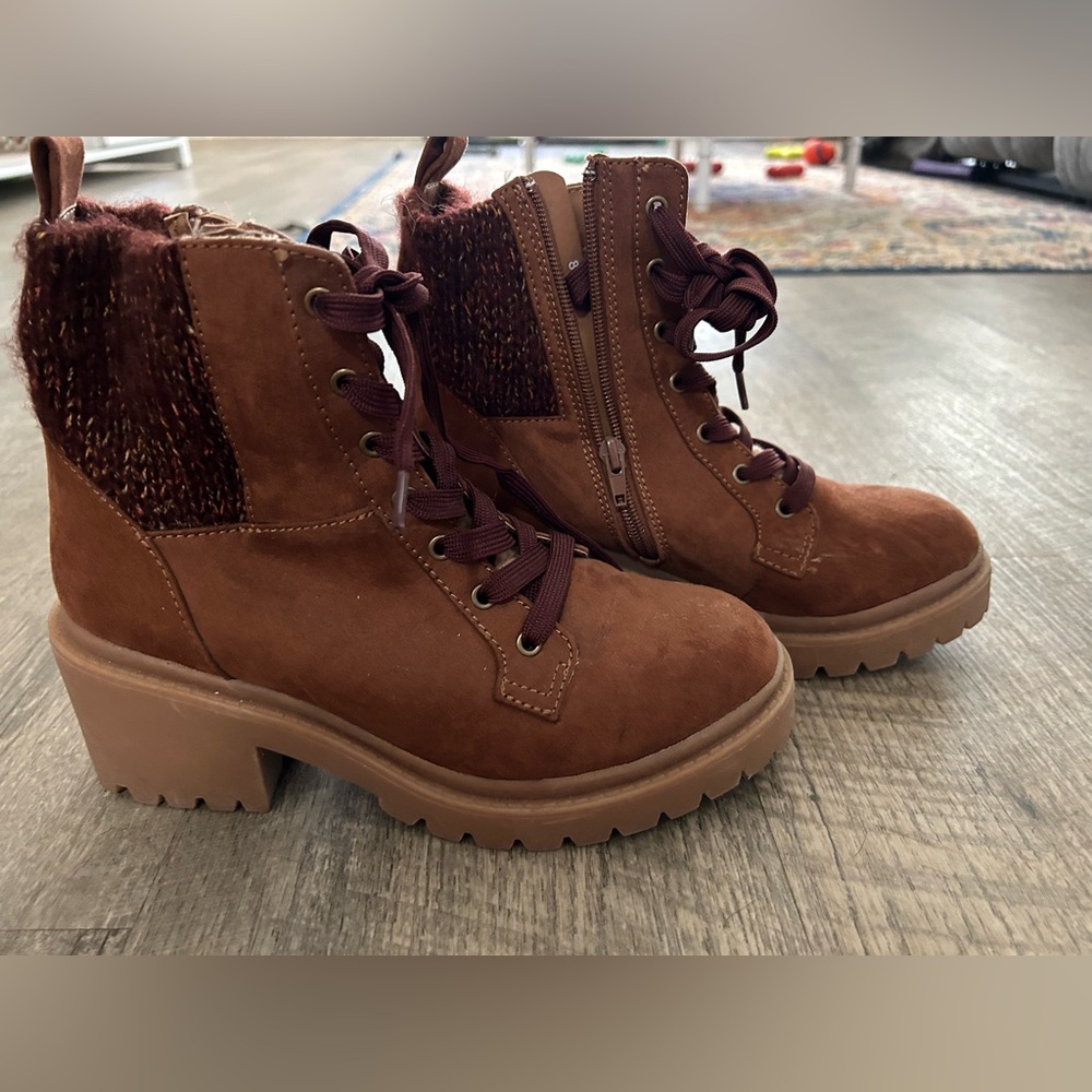 Pop Brown Lace-Up Boots with Knit Accent